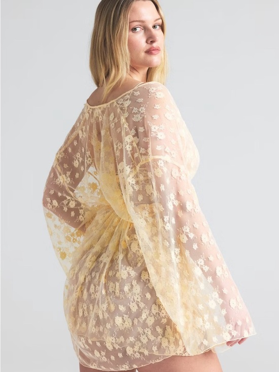 SKIMS Butter Yellow Sheer Floral Lace Robe - Picture 2 of 11